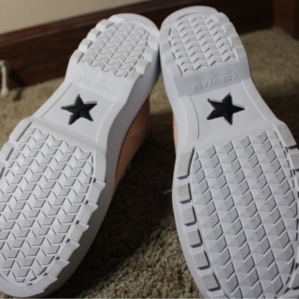 Converse Chuck Taylor All Star Lugged Lift Hi Sneaker - Big Kid - Coral Size 6 - Picture 8 of 10